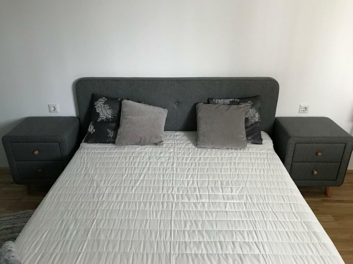 Hauptbanhof And Belvedere Two Bedroom * Vienne